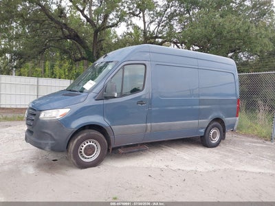 MERCEDES-BENZ SPRINTER 2500