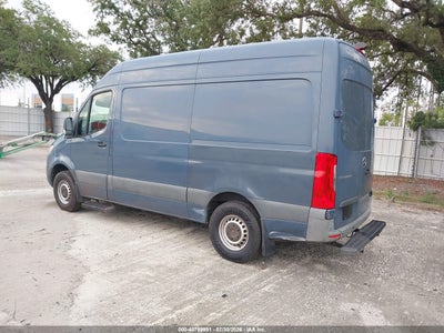 MERCEDES-BENZ SPRINTER 2500