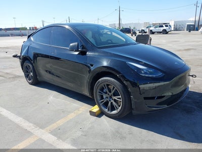 2025 Tesla Model Y