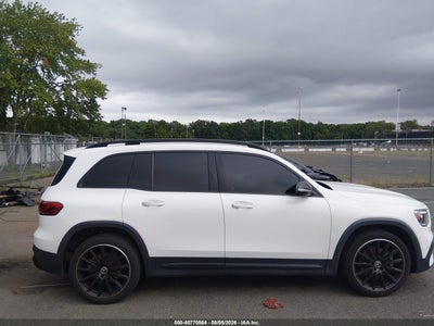 MERCEDES-BENZ GLB 250