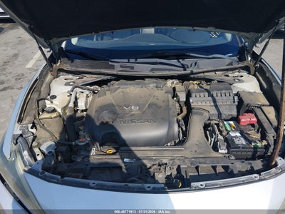 NISSAN MAXIMA