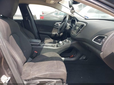 CHRYSLER 200