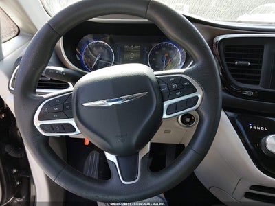 CHRYSLER PACIFICA