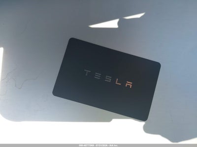 TESLA MODEL S