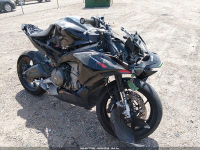 2023 Aprilia Tuono