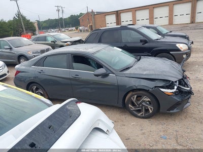 HYUNDAI ELANTRA
