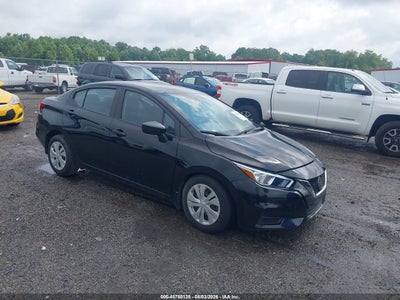 NISSAN VERSA
