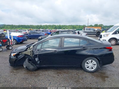 NISSAN VERSA