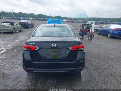 NISSAN VERSA