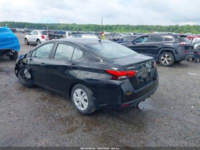 NISSAN VERSA