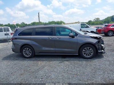 TOYOTA SIENNA