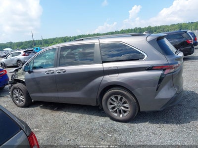 TOYOTA SIENNA