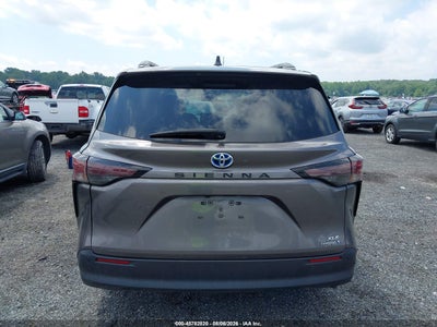 TOYOTA SIENNA