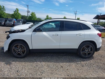 MERCEDES-BENZ GLA 250