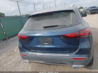 MERCEDES-BENZ GLA 250