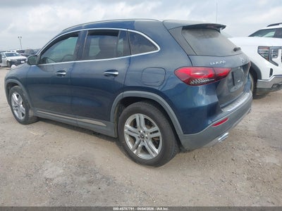 MERCEDES-BENZ GLA 250