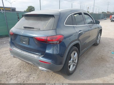 MERCEDES-BENZ GLA 250