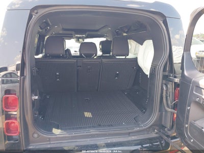 LAND ROVER DEFENDER