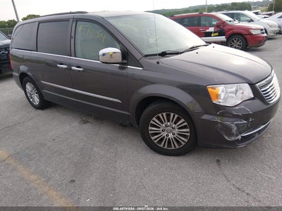 2015 Chrysler Town & Country