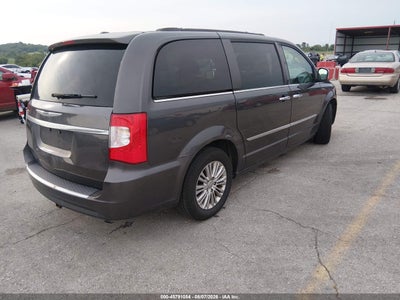 CHRYSLER TOWN & COUNTRY