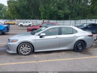 TOYOTA CAMRY