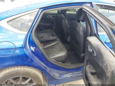 CHRYSLER 200