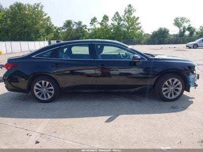 TOYOTA AVALON