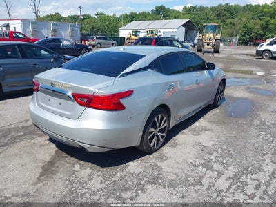 NISSAN MAXIMA