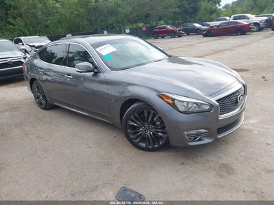 2019 Infiniti Q70L