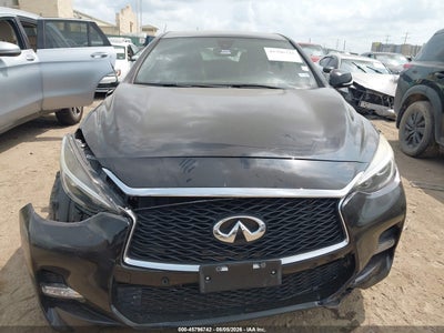 INFINITI QX30