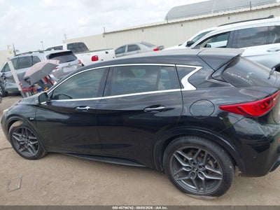 INFINITI QX30