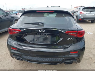 INFINITI QX30
