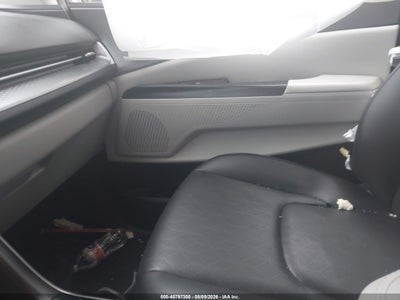 KIA CARNIVAL MPV