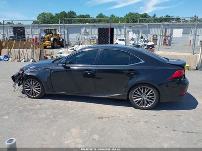 LEXUS IS 200T