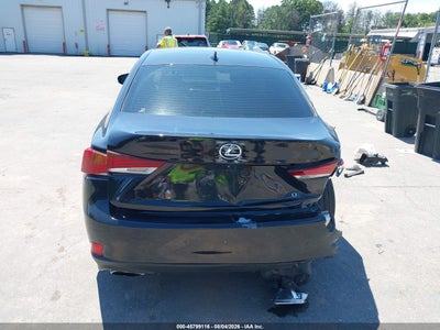 LEXUS IS 200T