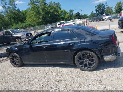 CHRYSLER 300