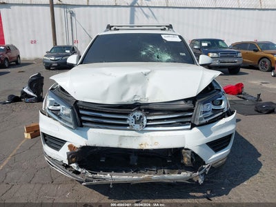VOLKSWAGEN TOUAREG