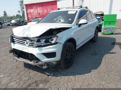 VOLKSWAGEN TOUAREG
