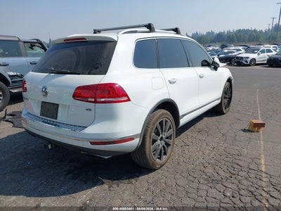 VOLKSWAGEN TOUAREG