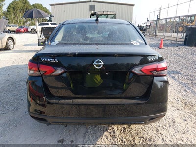 NISSAN VERSA
