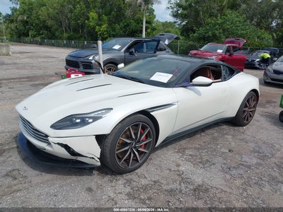 ASTON MARTIN DB11