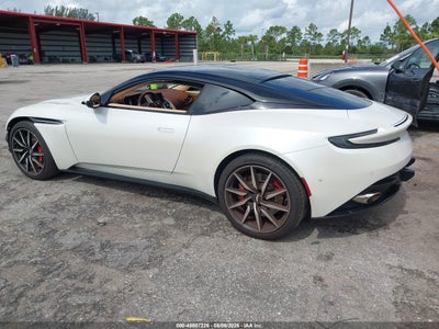 ASTON MARTIN DB11