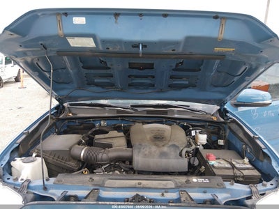 TOYOTA TACOMA