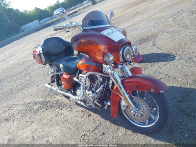 2010 Harley-davidson Flhtcuse5