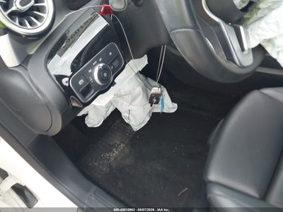 MERCEDES-BENZ A 220