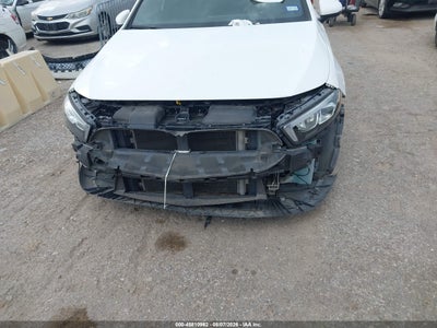 MERCEDES-BENZ A 220