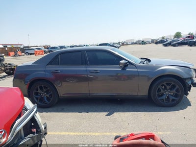 CHRYSLER 300