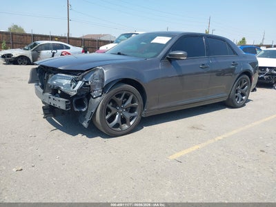 CHRYSLER 300