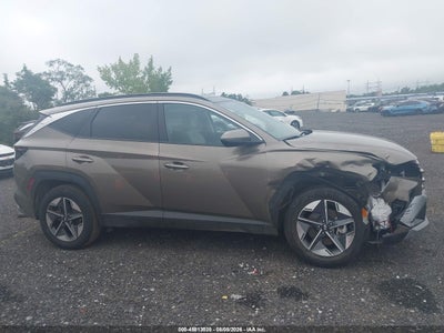 HYUNDAI TUCSON HYBRID