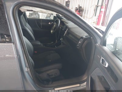 VOLVO XC40 RECHARGE PURE ELECTRIC